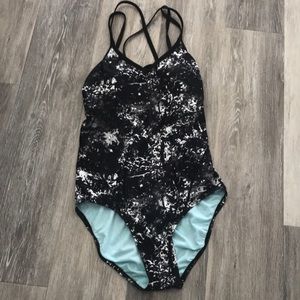 Women’s Champion 1 Piece Swimsuit size L 🏄‍♀️🌴
